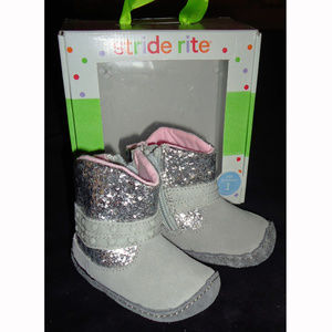 Stride Rite NEW IN BOX Silver Sequin Baby Crawl Glitter Boots 1